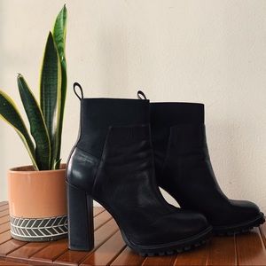 Zara Basic Track Sole Ankle Bootie